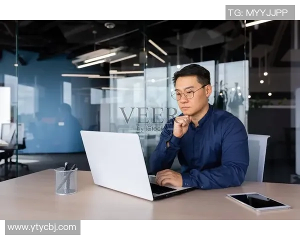 探索弗格的魅力与影响力:从历史到现代的深度解读与思考 探索弗格的魅力与影响力:从历史到现代的深度解读与思考